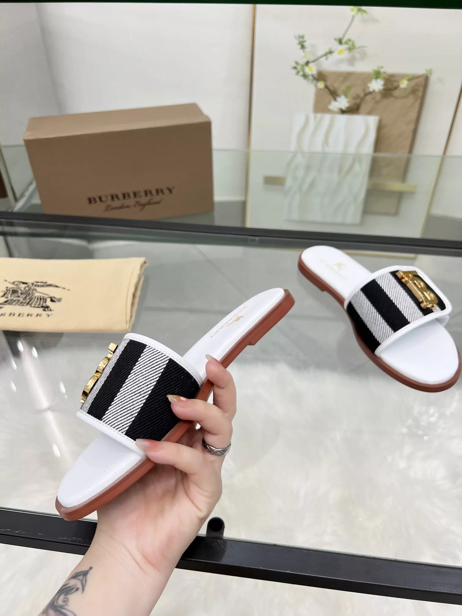 burberry chaussons pour femme s_12b5ba12